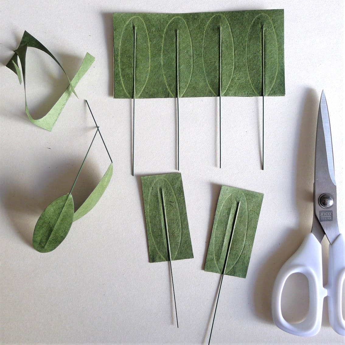 photo étape 4 fleurs tuto myosotis