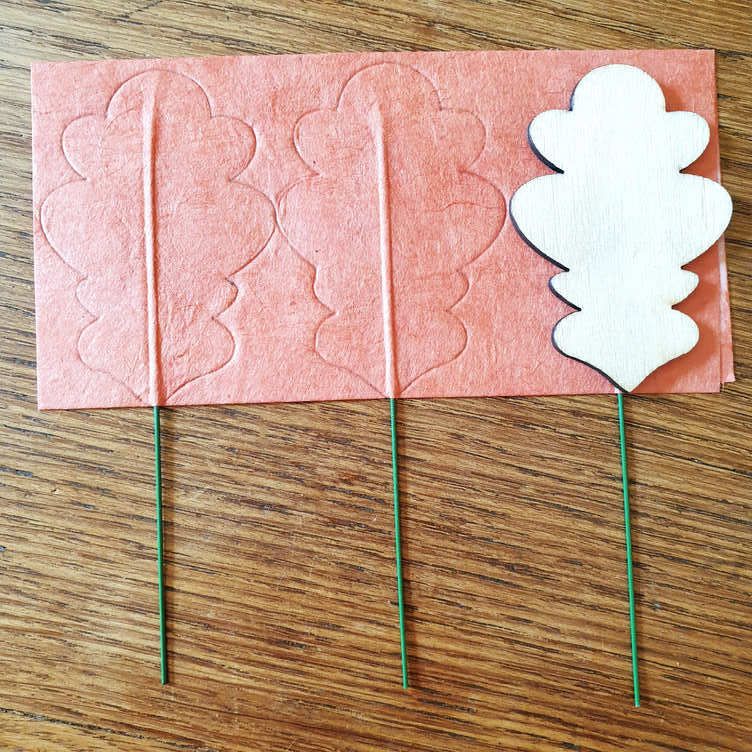 photo étape 4 fleurs tuto chêne